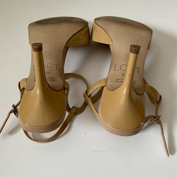 Loft T- Strap Beige patent sandals heels women’s size 8.5M - Picture 11 of 12